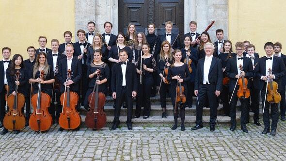 Das Würzburger Kammerorchester lädt zu einem klassischen Konzert ein.