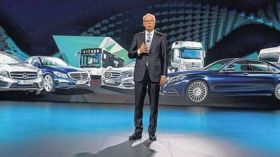 Durchstarter: Daimler-Chef Dieter Zetsche hat ein hartes Jahr hinter sich. Nun bläst das Unternehmen wieder zum Angriff. Durchstarter: Daimler-Chef Dieter Zetsche hat ein hartes Jahr hinter sich. Nun bläst das Unternehmen wieder zum Angriff.
