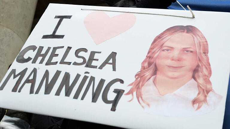 Bradley Manning / Chelsea Manning       -  Als eine seiner letzten Amtshandlungen verkürzt Barack Obama die Haftstrafe der Wikileaks-Informantin Chelsea Manning.