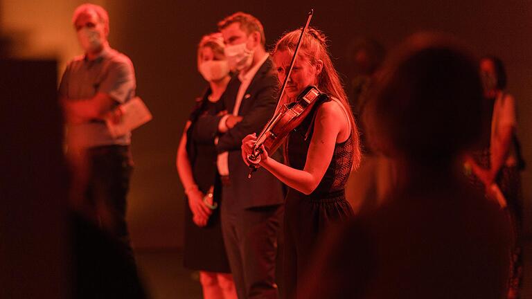 Konzerte unter Sonderbedingungen - wie hier 2020 mit dem Orchester im Treppenhaus im Vogel Convention Center - sind viele Mozartfestbesucher inzwischen gewöhnt.