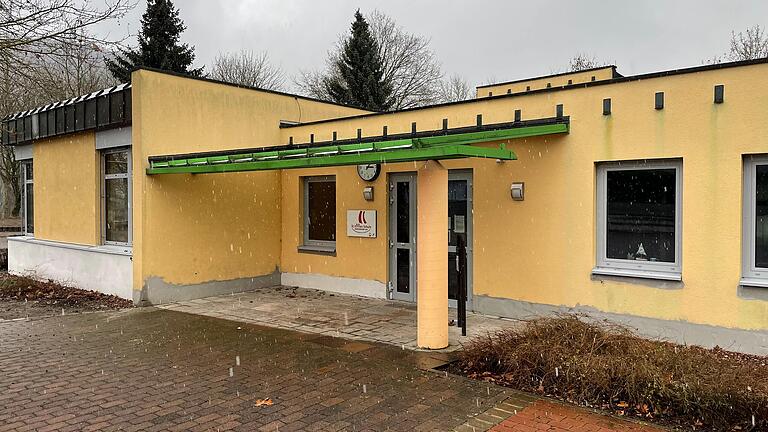 Ohne die Eltern ist der Distanzunterricht an den St.-Kilian-Schulen, hier die Schule in Lohr, kaum möglich. Diese sind oftmals mit der erschwerten schulischen Betreuung ihrer Kinder überfordert.