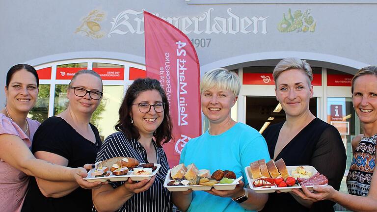 Das Krämerladen-Team freut sich, wenn es die Kunden verwöhnen kann (von links): Simone Summ, Kathrin Ruscher, Claudia Djuren, Daniela Paul, Christiane Pötzl und Sandra Schmidt. Mit dazu gehört außerdem (nicht im Bild) Angelika Rehm.