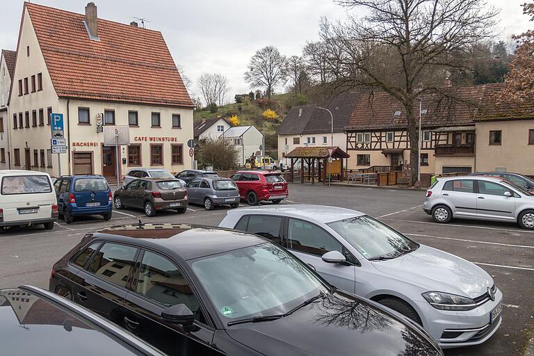 Zur Gestaltung der Ortsmitte mit dem Bau eines Stadtladens und einer Parkscheune schreibt Rieneck einen Architektenwettbewerb aus.