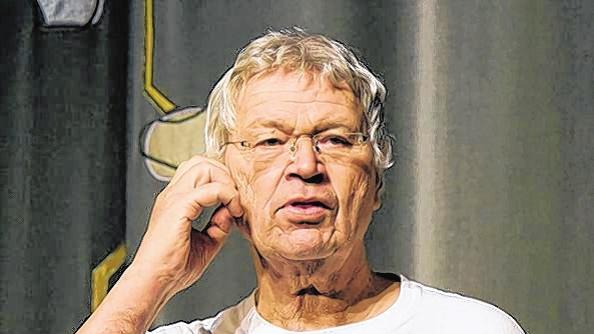 Gerhard Polt und die Brüder Michael, Karli und Christoph Well (&bdquo;Biermösl Blosn&ldquo;) zeigen am 14. und 15. Juni 2016 ihre neue Revue &bdquo;Ekzem Homo&ldquo;.