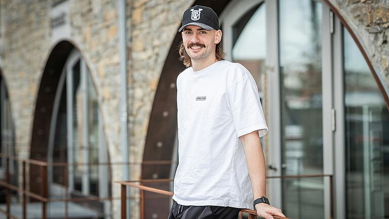 Für Zac Seljaas ist es eine große Sache, einen Sohn zu haben, der in Würzburg geboren wurde. Für Zac Seljaas ist es eine große Sache, einen Sohn zu haben, der in Würzburg geboren wurde.