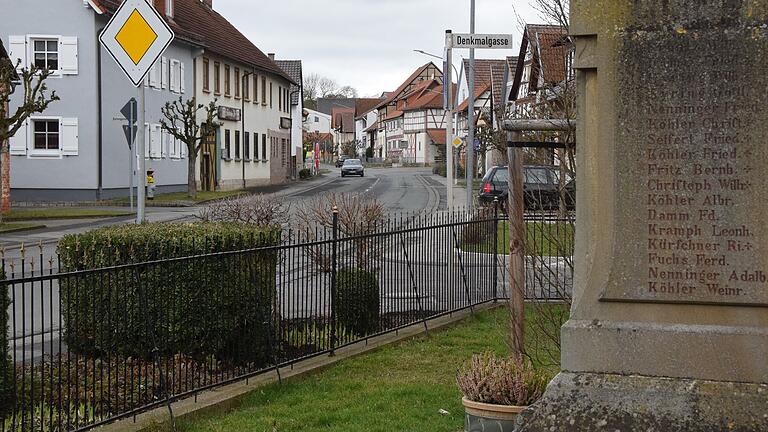 Die Kreisstraße steht im Mittelpunkt der Dorferneuerung von Aubstadt.