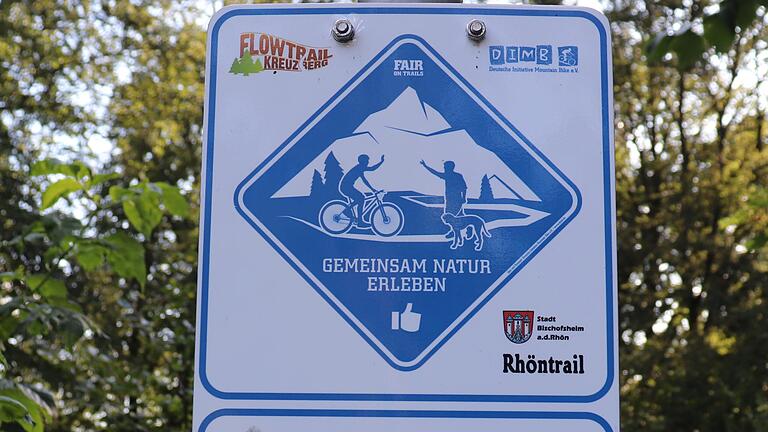 Der Flowtrail Kreuzberg bei Bischofsheim in der Rhön ist eine gebaute Abfahrtsstrecke für Mountainbiker.