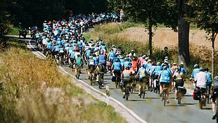 An der BR-Radltour 2025 können 1000 Radlerinnen und Radler teilnehmen. Jetzt steht der Anmeldezeitraum fest.