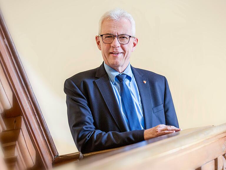 Haßfurts Bürgermeister Günther Werner sieht zentrale Feuerwerke als mögliche Lösung. Haßfurts Bürgermeister Günther Werner sieht zentrale Feuerwerke als mögliche Lösung. 