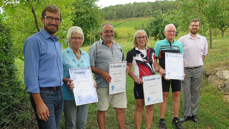 Ehrungen für 100 000 Kilometer und mehr.