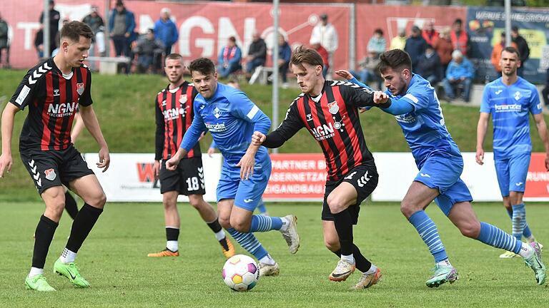 Leonard Langhans (am Ball) und der TSV Aubstadt kassierten gegen den FV Illertissen die dritte Heimniederlage der Saison.