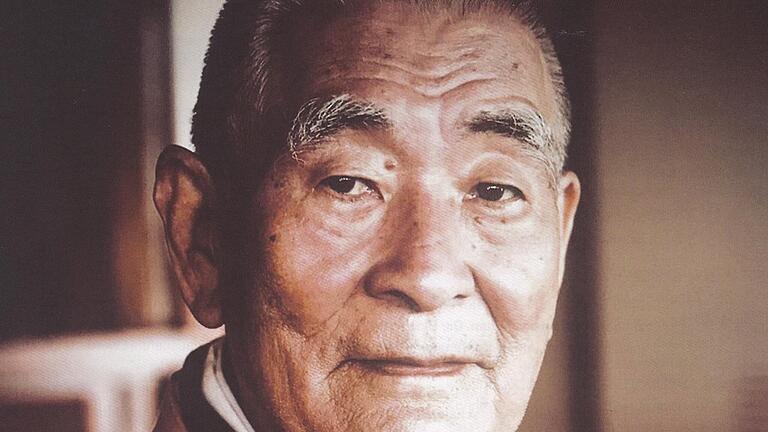 Anki Takahashi, 9. Dan Karate und Zenmeister. Anki Takahashi, 9. Dan Karate und Zenmeister.