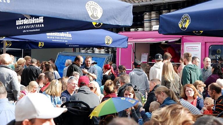 Das Martinsbräu-Gelände konnte die Besuchermengen beim Streetfood-Festival kaum fassen.