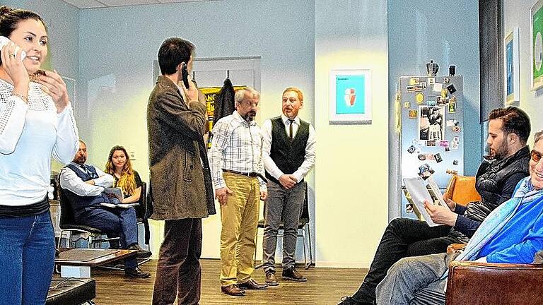 Probenszene zu 'Hangisi Karisi?'