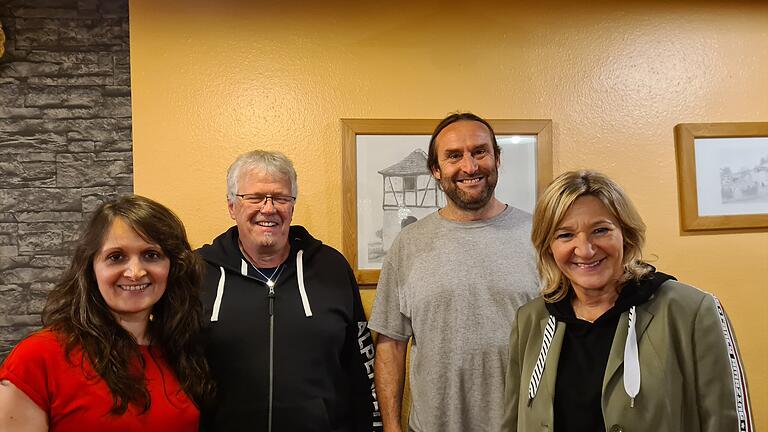 Einen neuen Vorstand wählten die Grünen Gochsheim-Weyer. Im Bild: Ingrid Gutjahr (Kassierin), Peter Krause (Schriftführer), Peter Matl (Vorsitzender), Heike Spitzner (Vorsitzende).