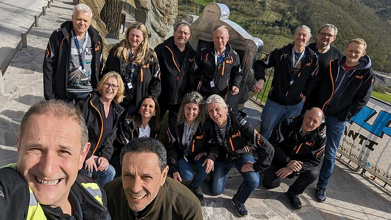 Die Motorradfreunde Greußenheim zu Besuch in Valfabbrica zum 20. Geburtstag des Moto Dolmen mit Mitbegründer der Partnerschaft Ottavio Oriano Anastasi und Carlo Ceccarani.