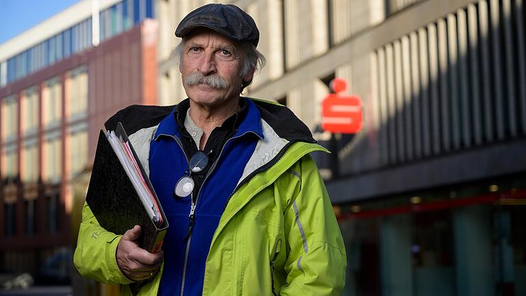 Im November blickte Herbert Kordwig noch sorgenvoll in die Kamera. Inzwischen kann der Rentner aus Höchberg (Lkr. Würzburg) jedoch aufatmen. Im November blickte Herbert Kordwig noch sorgenvoll in die Kamera. Inzwischen kann der Rentner aus Höchberg (Lkr. Würzburg) jedoch aufatmen.