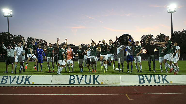 HMB Media/ Heiko Becker       -  Impressionen vom Sieg des FC 05 Schweinfurt über Drittligfist FC 04 Ingolstadt (6:5 n. E.)  im Achtelfinale des BFV-Pokal-Wettbewerbs.