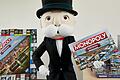 'Mr. Monopoly' präsentiert die Würzburger Edition des Monopoly Spiels.