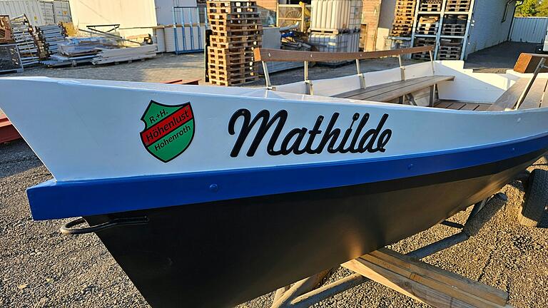 Das jetzt wieder restaurierte Vereinsboot 'Mathilde' ist seit Jahrzehnten fester Bestandteil des Seefestes in Hohenroth. Das jetzt wieder restaurierte Vereinsboot 'Mathilde' ist seit Jahrzehnten fester Bestandteil des Seefestes in Hohenroth.