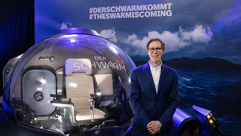 Kick-Off Event: #DERSCHWARMKOMMT       -  Frank Doelger ist ein Produzent aus New York, der sich zuletzt einem deutschen Bestseller gewidmet hat: Frank Schätzings „Der Schwarm“.