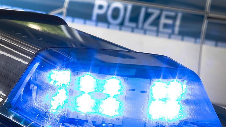 Bei einem gescheiterten Überholmanöver auf der B 286 wurde ein 58-Jähriger schwer verletzt.