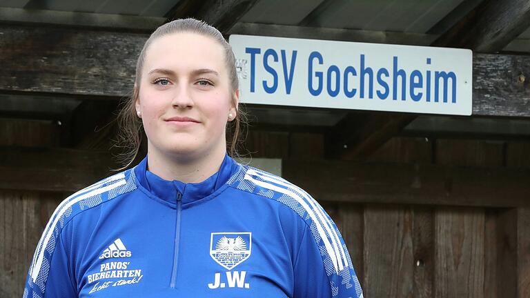 Zu viel Zeit auf der Ersatzbank, zu wenig auf dem Feld: Jennifer Wagner wünscht sich bei den Männern der SG Gochsheim III/Weyer II mehr Einsätze. Zu viel Zeit auf der Ersatzbank, zu wenig auf dem Feld: Jennifer Wagner wünscht sich bei den Männern der SG Gochsheim III/Weyer II mehr Einsätze. 