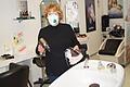 Monika Henneberger in ihrem Salon in Mainbernheim, hier auf einem Archivbild. Aktuell gehen weniger Menschen zum Friseur, als vor der Corona-Krise.&nbsp;