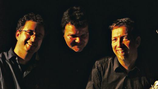 Jazzt im Leo: das Dinkelbach-Trio, das die Sängerin Britta Dinkelbach zum Quartett macht.