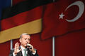 Recep Tayyip Erdogan       -  ARCHIV - Der türkische Ministerpräsident Recep Tayyip Erdogan spricht am 24.05.2014 in Köln (Nordrhein-Westfalen) in der Lanxes-Arena. Erdogan trat auf einer Veranstaltung der UETD in Köln auf. (zu dpa «Bundesregierung verbietet Auftritt von Erdogan in Deutschland» vom 29.06.2017) Foto: Oliver Berg/dpa +++(c) dpa - Bildfunk+++ | Verwendung weltweit