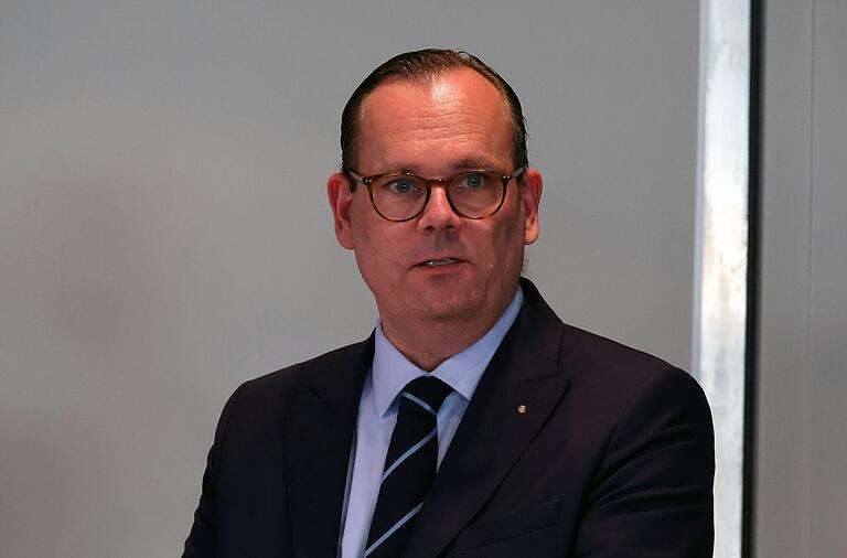 Dr. Christian Markus ist Narkosearzt an der Uniklinik Würzburg. Dr. Christian Markus ist Narkosearzt an der Uniklinik Würzburg.