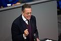 Bundestag       -  Konstantin von Notz (Grüne) zählt zu den Parlamentariern, die den Antrag gegen Antisemitismus erarbeitet haben.