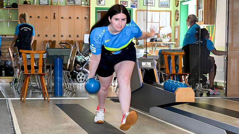 Antonia Biener von Unter Uns Bad Neustadt glänzte bei ihrem Sieg im Heimspiel gegen den TSV Breitengüßbach mit 166 Kegeln im dritten Durchgang.