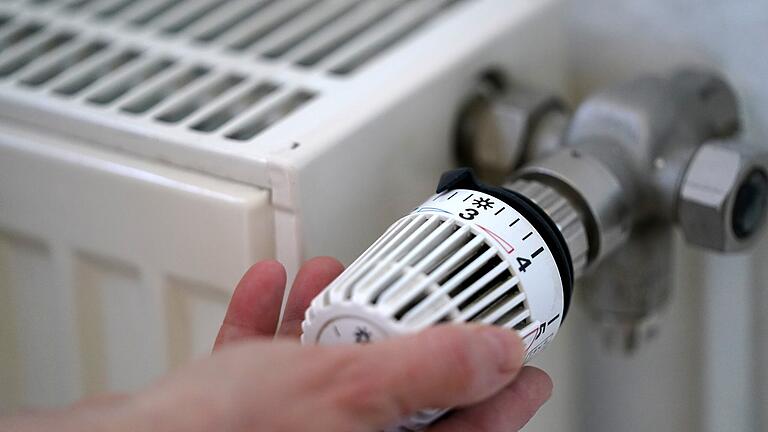 Die Heizung zu Hause soll künftig zum Großteil mit erneuerbarer Energie laufen. (Symbolbild) Die Heizung zu Hause soll künftig zum Großteil mit erneuerbarer Energie laufen. (Symbolbild)