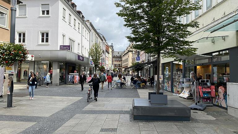 Nicht nur Corona hat die Innenstadt und die Händler in Schweinfurt vor große Probleme gestellt. Was kann die Verwaltung tun, um immer mehr Leerstand zu verhindern? Nicht nur Corona hat die Innenstadt und die Händler in Schweinfurt vor große Probleme gestellt. Was kann die Verwaltung tun, um immer mehr Leerstand zu verhindern?
