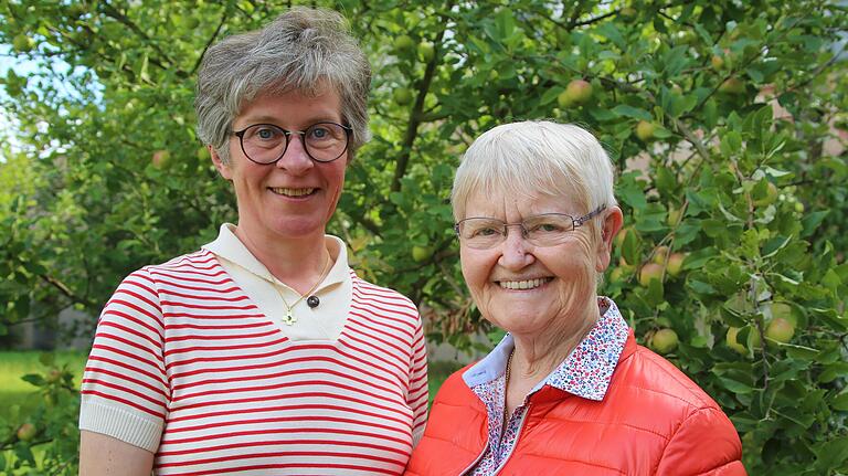 Mit dem Kursangebot des Lehrhauses wollen Dr. Bettina-Sophia Karwath (links) und Ruth Seubert lebendiges Lernen und glaubwürdiges Leben ermöglichen. Mit dem Kursangebot des Lehrhauses wollen Dr. Bettina-Sophia Karwath (links) und Ruth Seubert lebendiges Lernen und glaubwürdiges Leben ermöglichen.