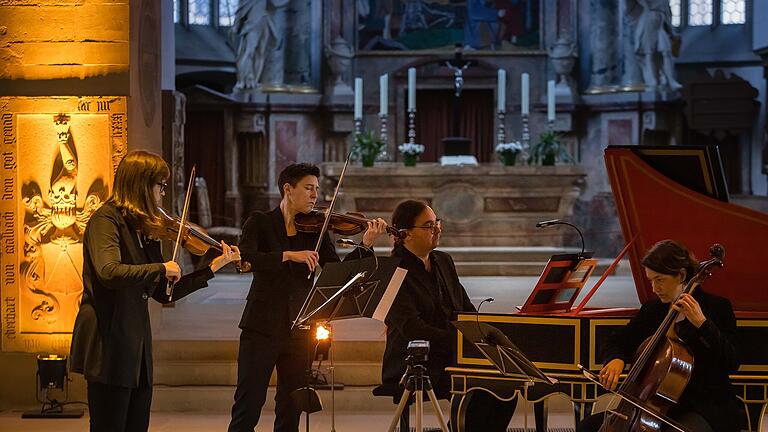 Ersatzprogramm des derzeit geschlossenen Theater Schweinfurt: Das Fattoamano-Quartett der Bamberger Symphoniker spielte in der Kirche St. Johannis.