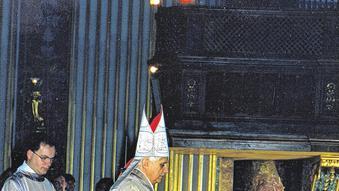10. Oktober 1989, Kirche Sant'Ignazio, Rom: Kardinal Josef Ratzinger weiht Matthias Türk aus Sennfeld zum Priester. 10. Oktober 1989, Kirche Sant'Ignazio, Rom: Kardinal Josef Ratzinger weiht Matthias Türk aus Sennfeld zum Priester.