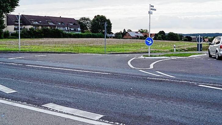 Zwischen der Wohnbebauung „Wilhelm-Hoegner-Straße“ und der abknickenden Vorfahrtsstraße bis runter zum Kreisel plant die Gemeinde Estenfeld ein Bebauungsgebiet. Zwischen der Wohnbebauung „Wilhelm-Hoegner-Straße“ und der abknickenden Vorfahrtsstraße bis runter zum Kreisel plant die Gemeinde Estenfeld ein Bebauungsgebiet.