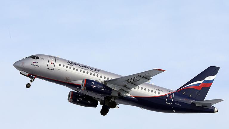 Russisches Passagierflugzeug Suchoi Superjet SSJ 100       -  Die Flugzeuge Suchoi Superjet sind eine der wenigen Neuentwicklungen des russischen Flugzeubaus. (Archivbild)