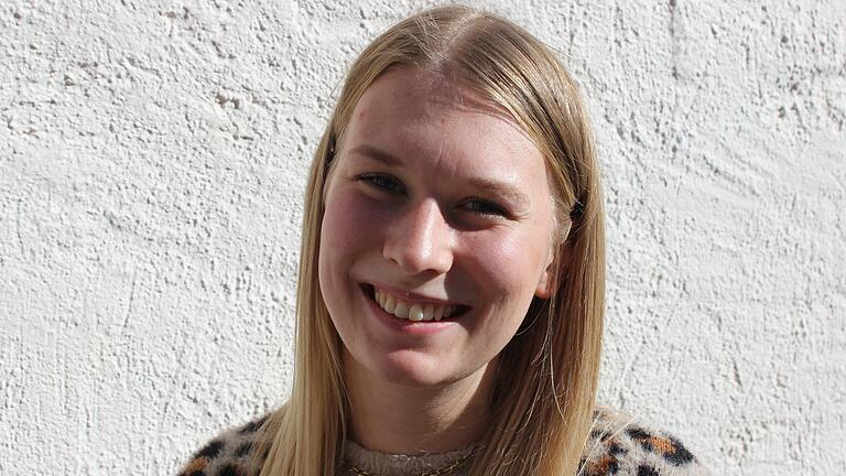 Jana Bönninger (Grettstadt) wünscht sich eine Feier mit guter Stimmung und passender Musik. Jana Bönninger (Grettstadt) wünscht sich eine Feier mit guter Stimmung und passender Musik.