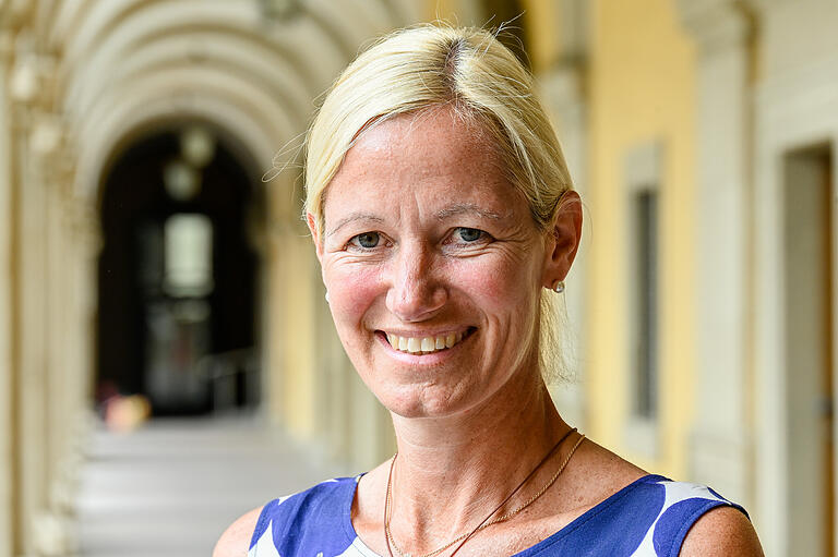 Dass Stellen in der Pflege Wochen oder Monate unbesetzt bleiben, macht Pflegedirektorin Christine Beyer vom Klinikum Würzburg Mitte, Sorgen.&nbsp;