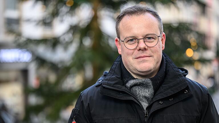 Pfarrer Andreas Kneitz ist neuer Präses der Würzburger Kreuzbruderschaft. Pfarrer Andreas Kneitz ist neuer Präses der Würzburger Kreuzbruderschaft.