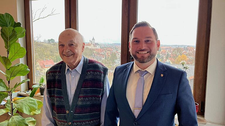 Jubilar Hans Thomaier und Bürgermeister Matthias Bielek.