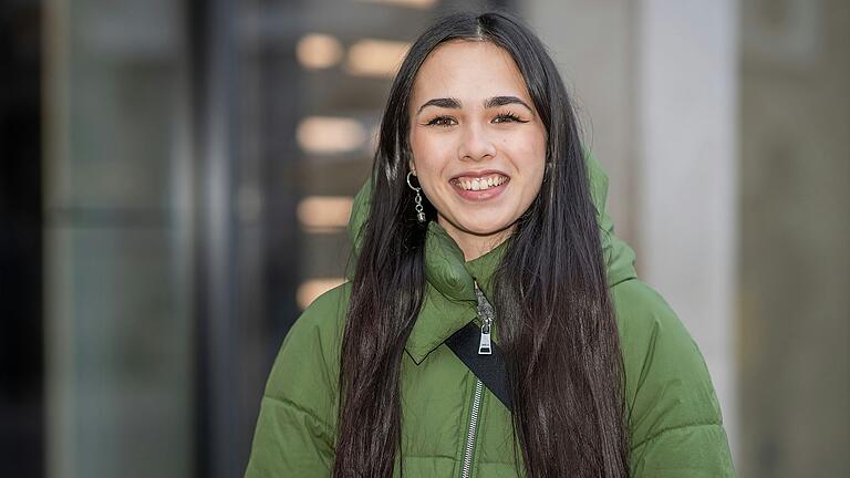 Leah Bernard (25) aus Würzburg verbindet das Fasten mit der Gesundheit. Leah Bernard (25) aus Würzburg verbindet das Fasten mit der Gesundheit.