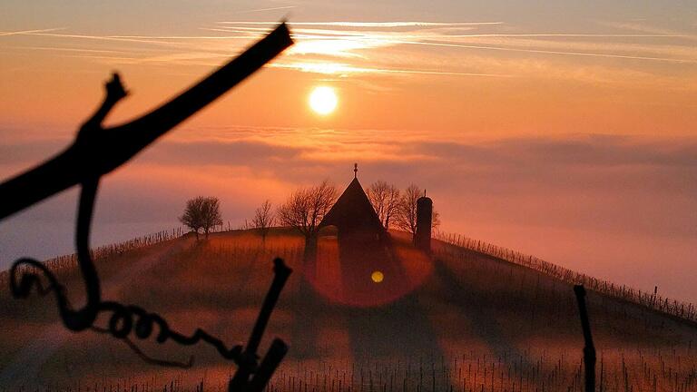 Das Gewinnerfoto aus der Kategorie 'Die Elemente' mit dem Titel 'Blick auf die Vierzehn-Nothelfer-Kapelle' stammt von Rainer Ullrich.