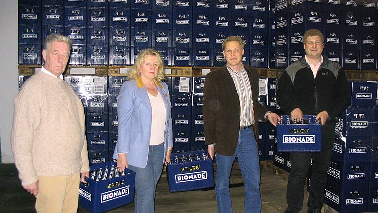 Die Gründerfamilie 2006 (von links): Dieter Leipold, Siegrid Peter-Leipold, Peter Kowalsky und Stephan Kowalsky. Die Gründerfamilie 2006 (von links): Dieter Leipold, Siegrid Peter-Leipold, Peter Kowalsky und Stephan Kowalsky.