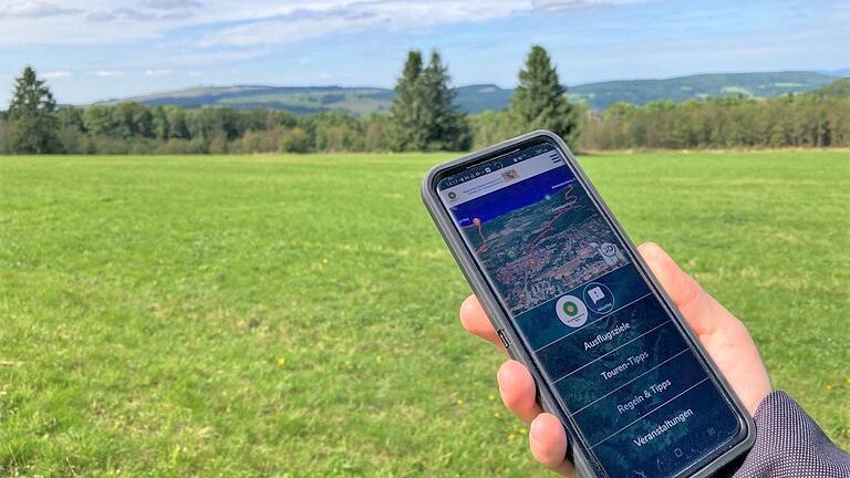 Das Biosphärenreservat Rhön ist voller Schätze, die es zu entdecken gilt. Eine neue App soll dafür der ideale „persönliche Assistent“ sein.