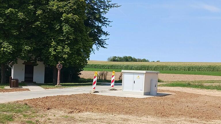 Die Trafostation am Baugebiet 'Am Gründlein II' ist errichtet. Im Herbst soll mit den Bauarbeiten begonnen werden.