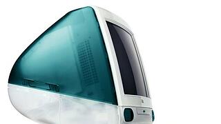 Design, das Geschichte schrieb: Apples iMac Bondi Blue aus dem Jahr 1998. Grundsätzliche Idee des iMacs war es, ein 'All-in-one'-Gehäuse mit möglichst einfacher Bedienbarkeit für eine technisch weniger versierte Zielgruppe zu kreieren. Mit dem iMac knüpfte Apple an seine Rechner an, die in den 1980er Jahren produziert wurden und bei denen Rechner und Minibildschirm in einem Gerät integriert waren.